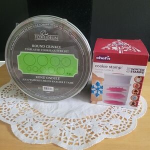 Lot of Two Cookie Cutters & Cookie  Winter Stamps